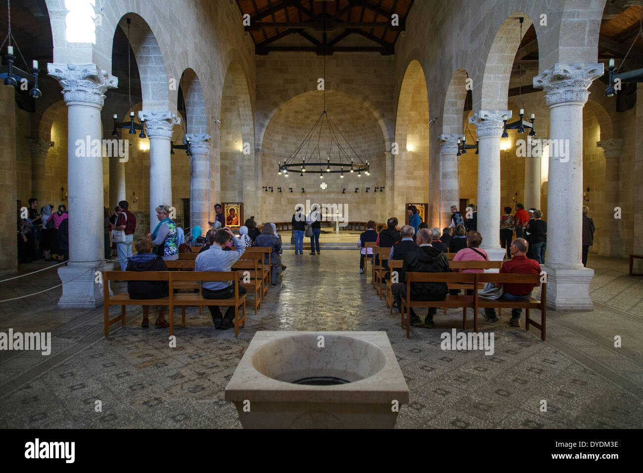 Kirche Der Multiplikation In Tabgha Am See Genezareth In Israel 