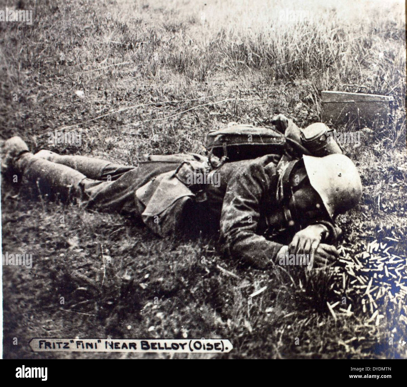 Das Bild von James Faye zeigt eine Szene aus dem Ersten Weltkrieg in Frankreich. Das Foto gibt einen Einblick in das Leben der Soldaten während des Krieges und zeigt sowohl die harten Bedingungen als auch die Widerstandsfähigkeit derer, die in einem der verheerendsten Konflikte der Geschichte verwickelt sind. Stockfoto