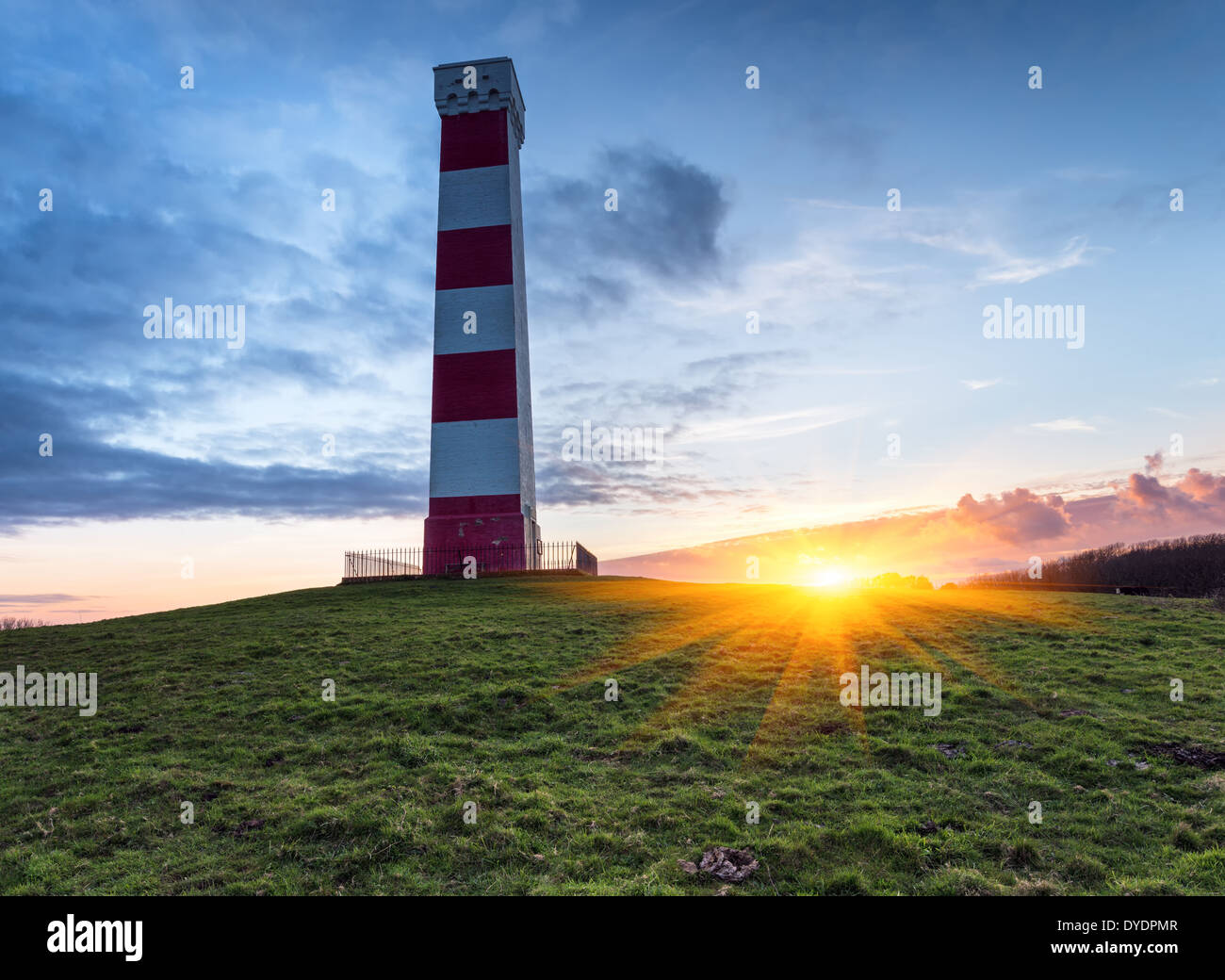 Sonnenuntergang am Gribbin Head Leuchtturm in Cornwall Stockfoto
