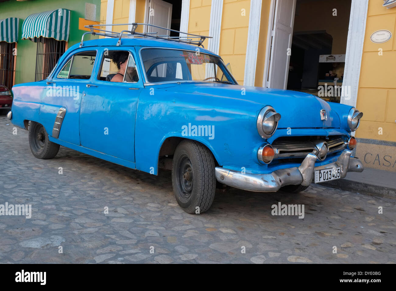 Ein 1952 Ford Mainline Fordor Auto, Trinidad, Kuba. Stockfoto