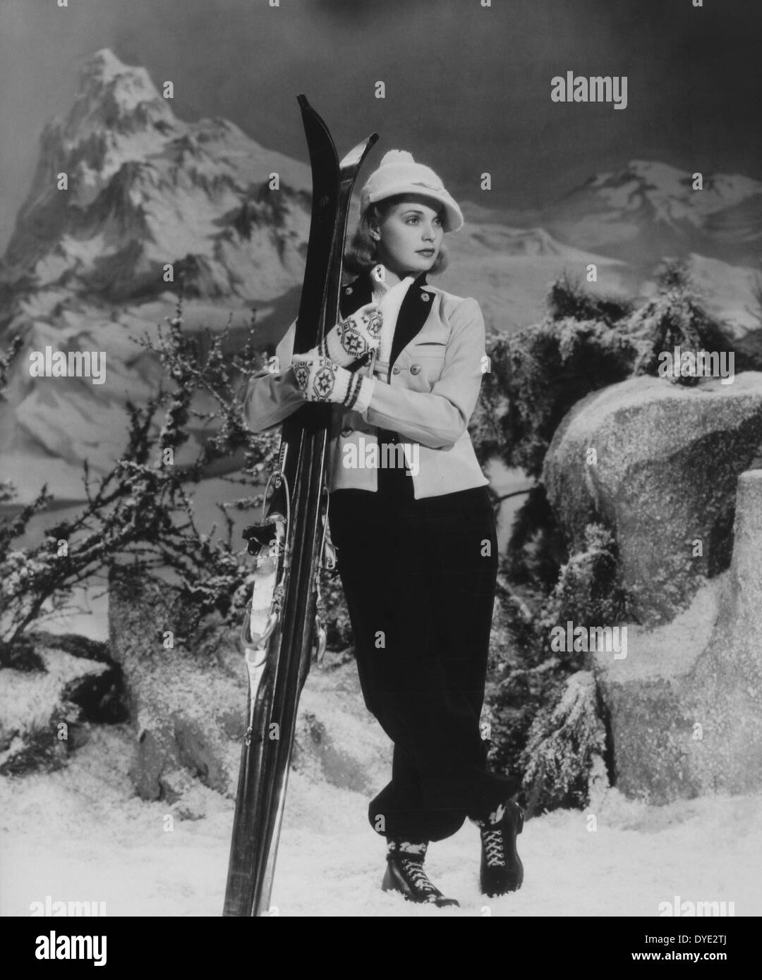 Nan-grau (1918 – 1993), US-amerikanische Schauspielerin, Portrait mit von Ray Jones, 1939 Ski Stockfoto