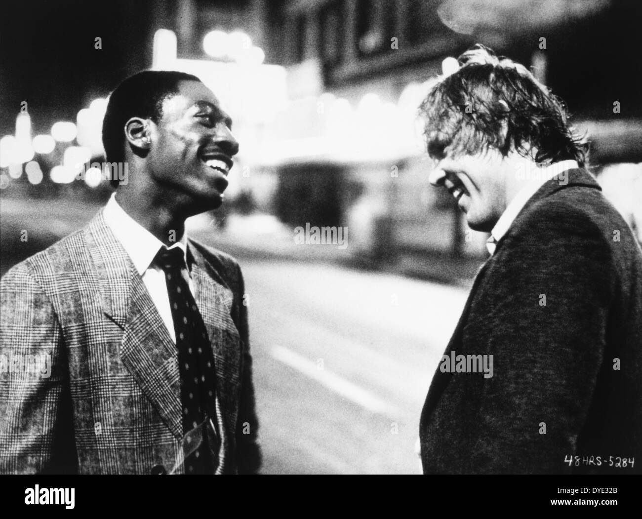 Eddie Murphy und Nick Nolte, am Set des Films, 48 Hrs. ", 1982 Stockfoto