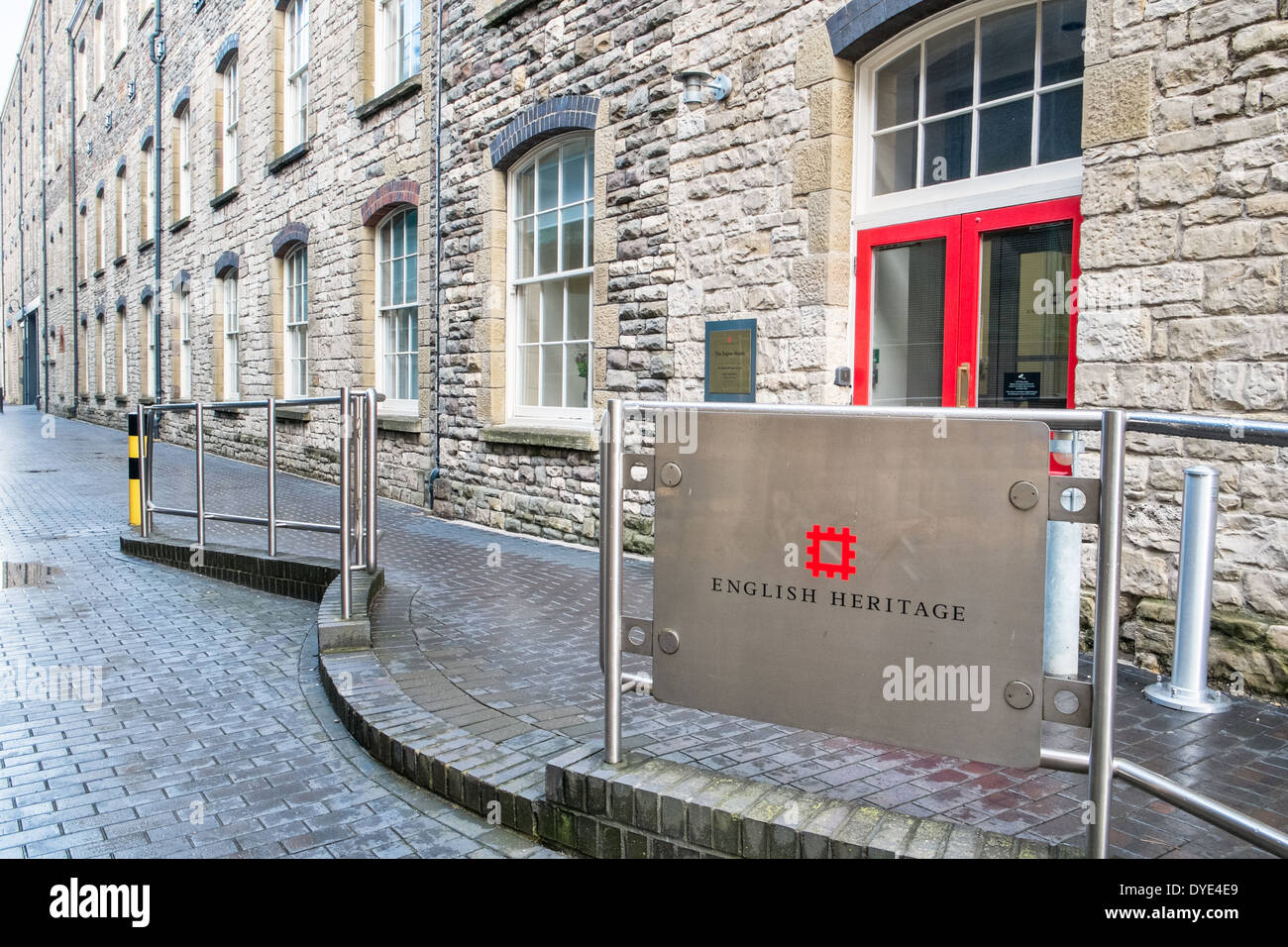 Das Zeichen & den Eintritt in das Maschinenhaus, der English Heritage Archiv & Büro in Swindon Stockfoto