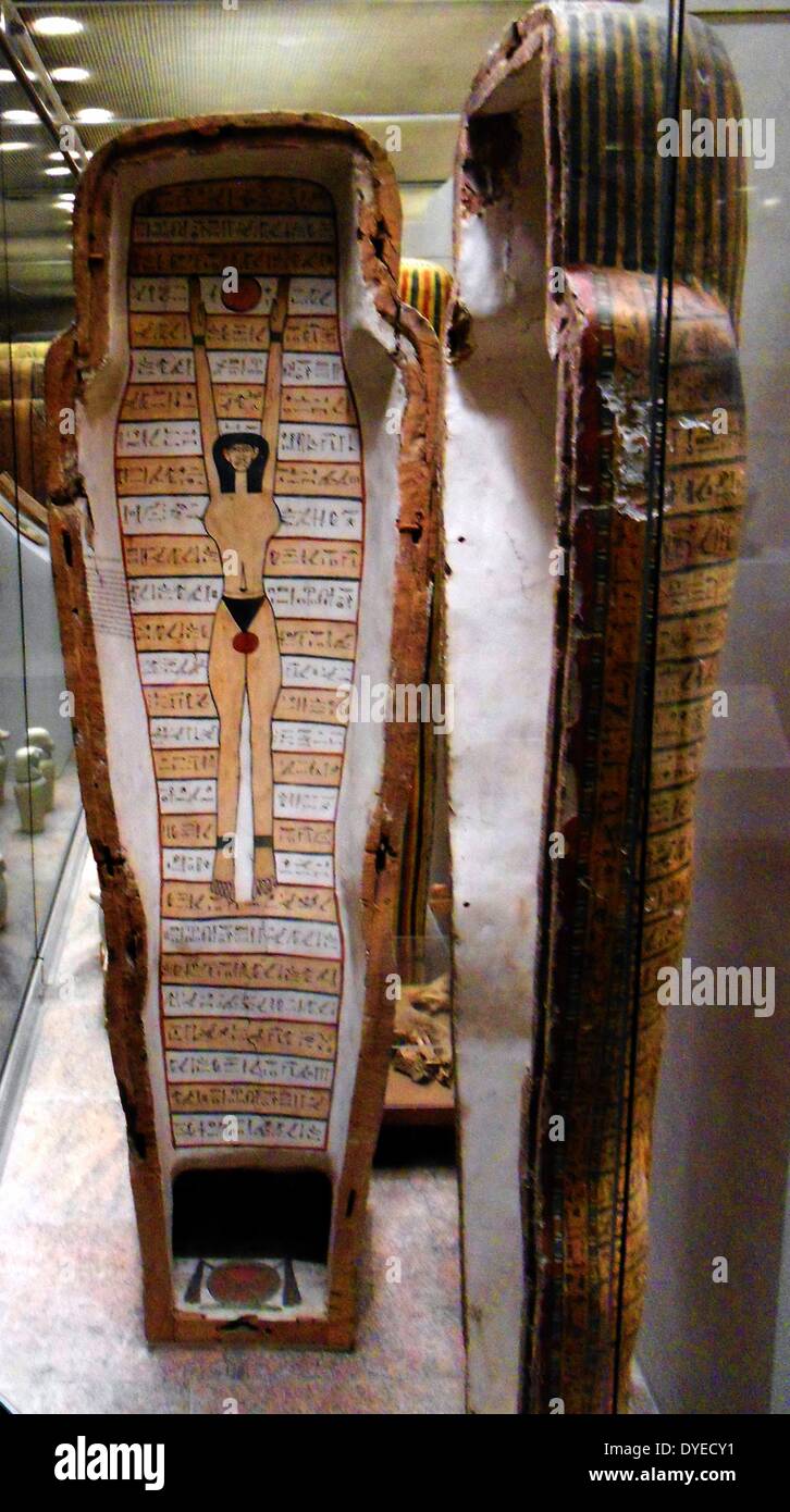 Ägyptischen Sarkophag (Sarg von Udiaersen) 400 v. Chr. Göttin Nut in zwei verschiedenen Formen gesehen werden kann. Stockfoto