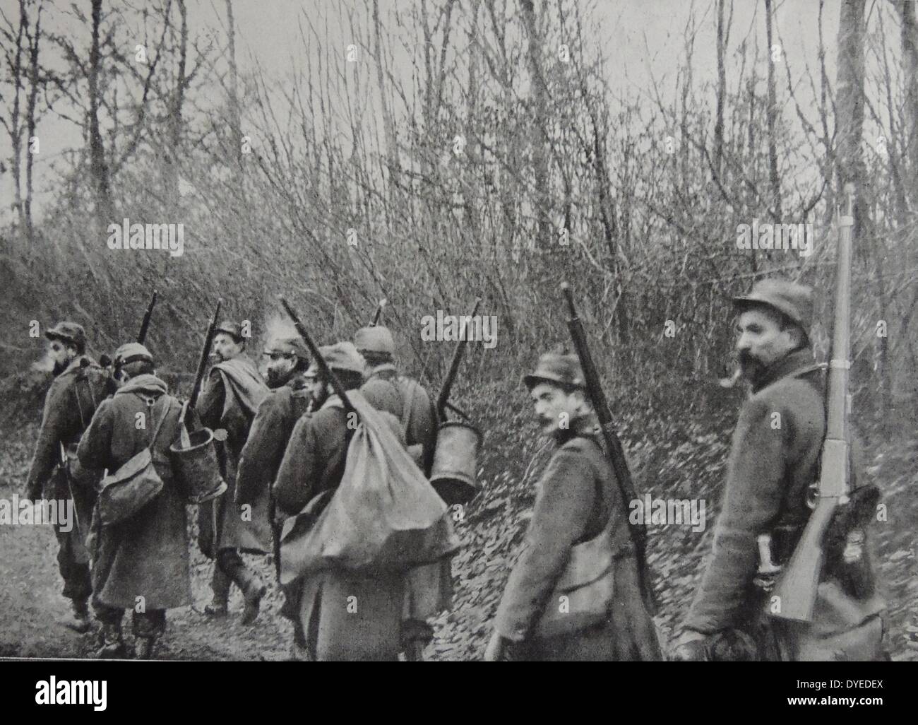 Foto zeigt die Mitglieder des Französischen Wald Patrouille zu Fuß. Vom 1907 Stockfoto