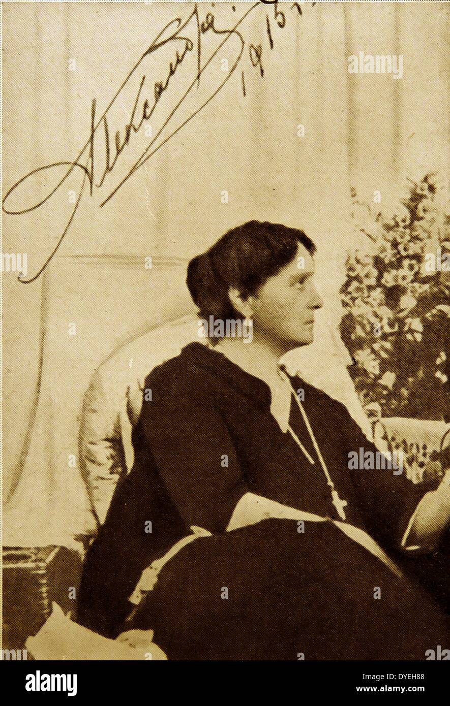 Weltkrieg 1 - die Zarin Alexandra Fjodorowna (Alix von Hessen (1872-1918) war Kaiserin Gefährtin von Russland als Ehefrau von Nikolaus II. Eine Enkelin von Königin Victoria von Großbritannien geboren. Alexandra ist am besten, da die letzte Zarin von Russland erinnerte, als einer der berühmtesten königlichen Träger der Hämophilie, Krankheit und ihrer Unterstützung der autokratischen Kontrolle über das Land. Stockfoto
