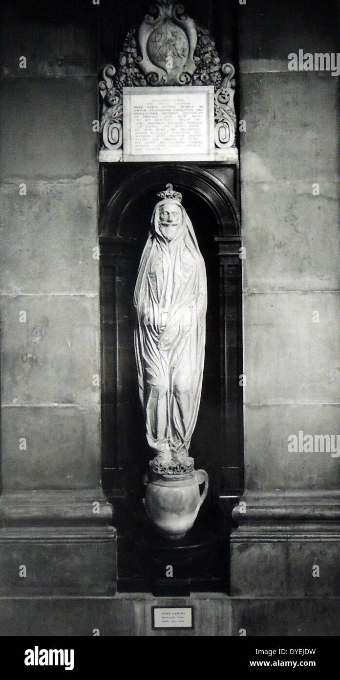John Donne (zwischen dem 24. Januar und 19. Juni 1572 - vom 31. März 1631) war ein englischer Dichter, Satiriker. Wenige Monate vor seinem Tod, Donne beauftragt, das Porträt von sich selbst, als er erwartet, wenn Er aus dem Grab an der Apokalypse rose. Donne wurde im alten St Paul's Cathedral, wo ein Denkmal Statue von ihm errichtet wurde (aus einer Zeichnung von ihm in seiner Verkleidung geschnitzt) begraben, mit einer lateinischen Inschrift wahrscheinlich von selbst aus Stockfoto