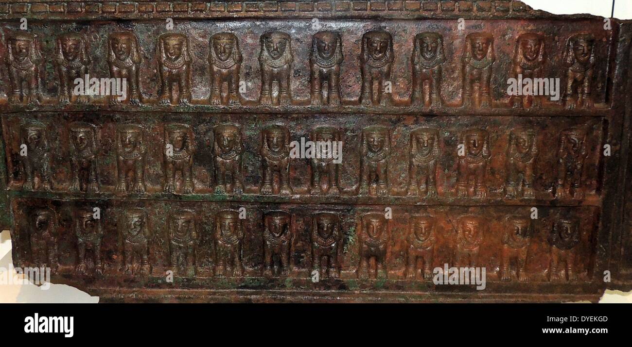 Bronze Tablet mit Beschriftung 2. Jh. v. Chr. Tabletten wie diese würden an Wänden von Tempeln als widmungen an die Götter gemacht genagelt haben. Jemen. Stockfoto