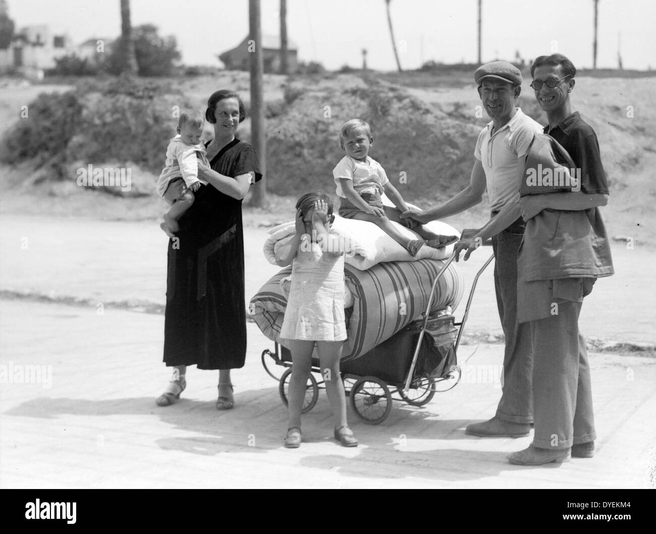Palästina (Israel) Störungen im Sommer 1936 in Jaffa. Tel Aviv. Juden, die aus der Gefahrenzone. Stockfoto