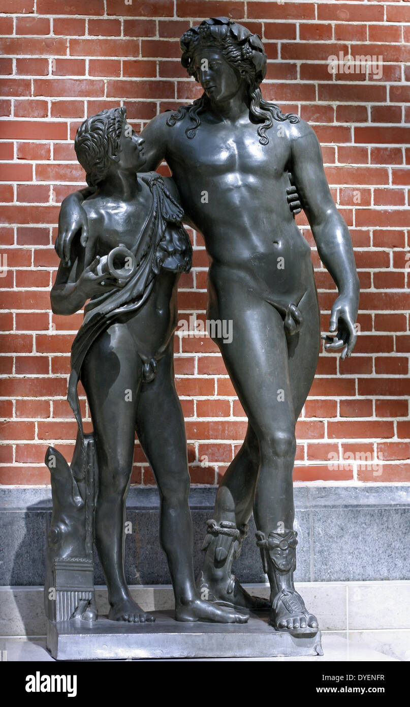 Bacchus en Amphelos, 1782. Bronzestatue von Francesco Righetti, 1749 - 1819. Amphelos wurde der antiken griechischen für den Weinstock, als schöne Satyr Jugend, die von Dionysos geliebt wurde personifiziert. Rijksmuseum, Amsterdam Stockfoto
