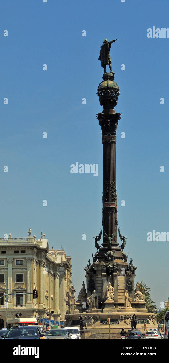 Die Columbus Monument ist ein 60 m (197 ft) hohen Denkmal von Christoph Kolumbus am unteren Ende von La Rambla, Barcelona, Katalonien, Spanien. Es war für die Universelle Exposición de Barcelona (1888) zu Ehren Kolumbus erste Reise nach Amerika gebaut. Stockfoto