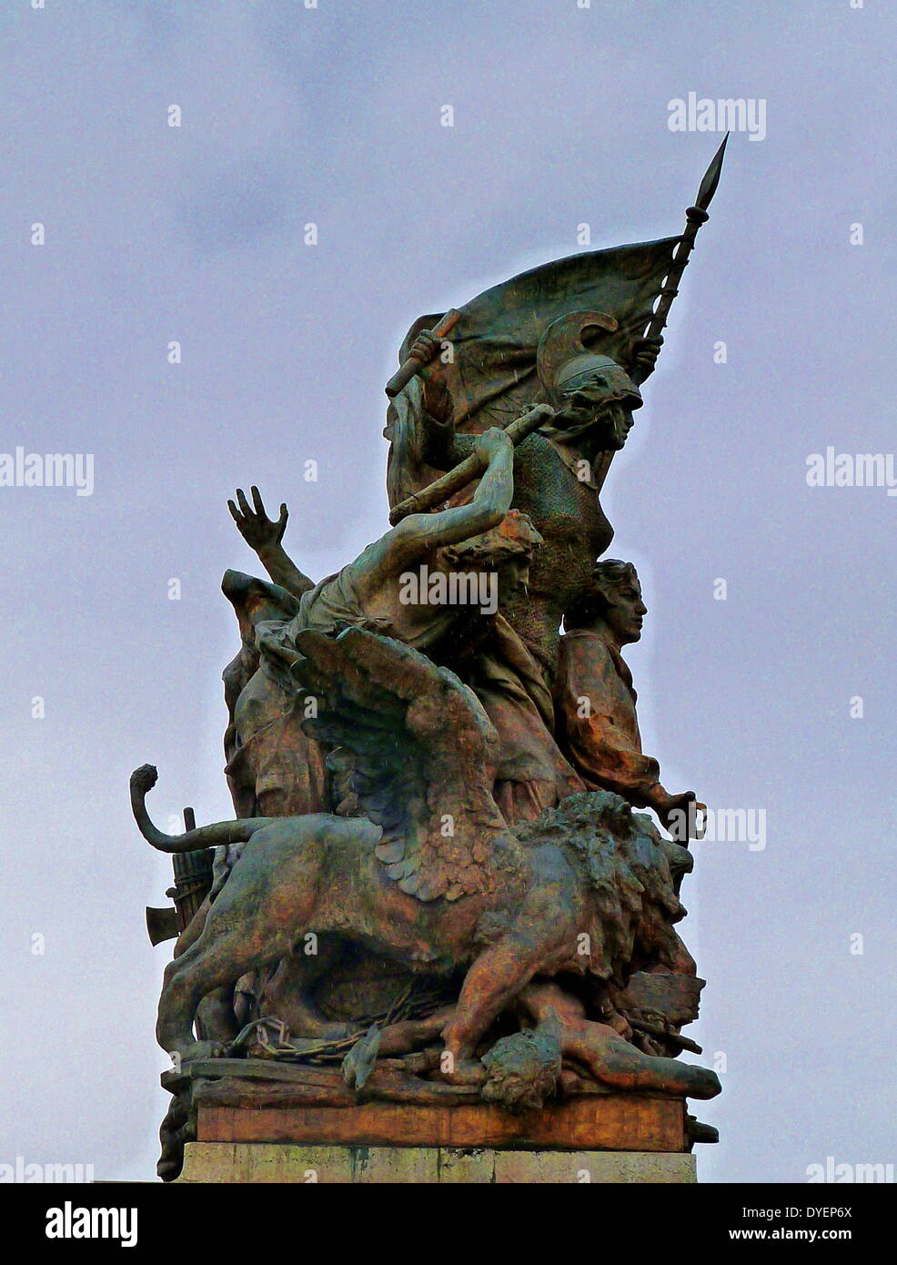 Detail einer Statue am Monumento Nazionale a Vittorio Emanuele II oder 'Il Vittoriano" ist ein Monument in Rom erbaute König Victor Emmanuel, der erste König von einer einheitlichen Italien zu ehren. Geöffnet: 1925; durch den Architekten Giuseppe Sacconi Stockfoto
