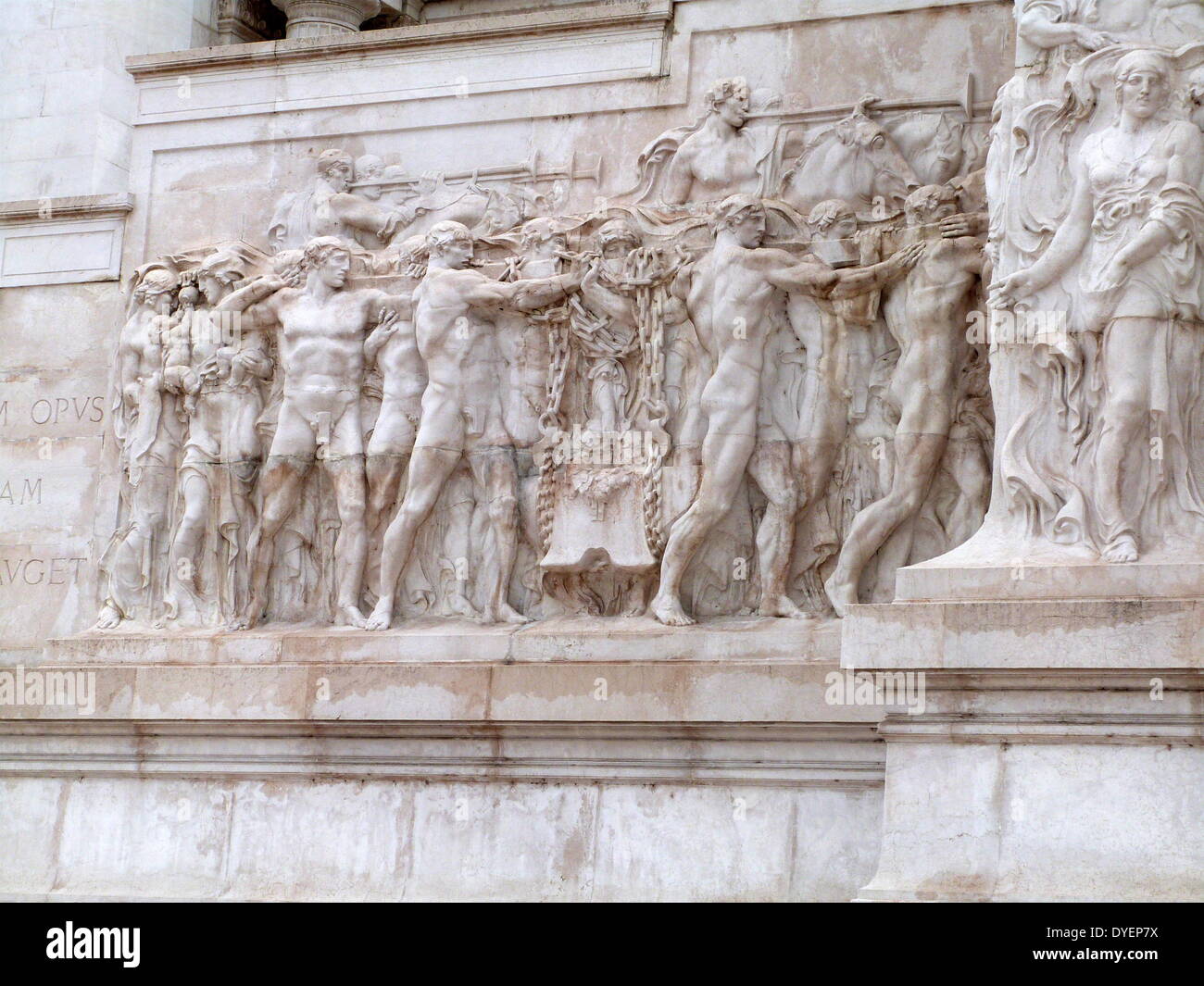 Detail einer Statue am Monumento Nazionale a Vittorio Emanuele II oder 'Il Vittoriano" ist ein Monument in Rom erbaute König Victor Emmanuel, der erste König von einer einheitlichen Italien zu ehren. Geöffnet: 1925; durch den Architekten Giuseppe Sacconi Stockfoto