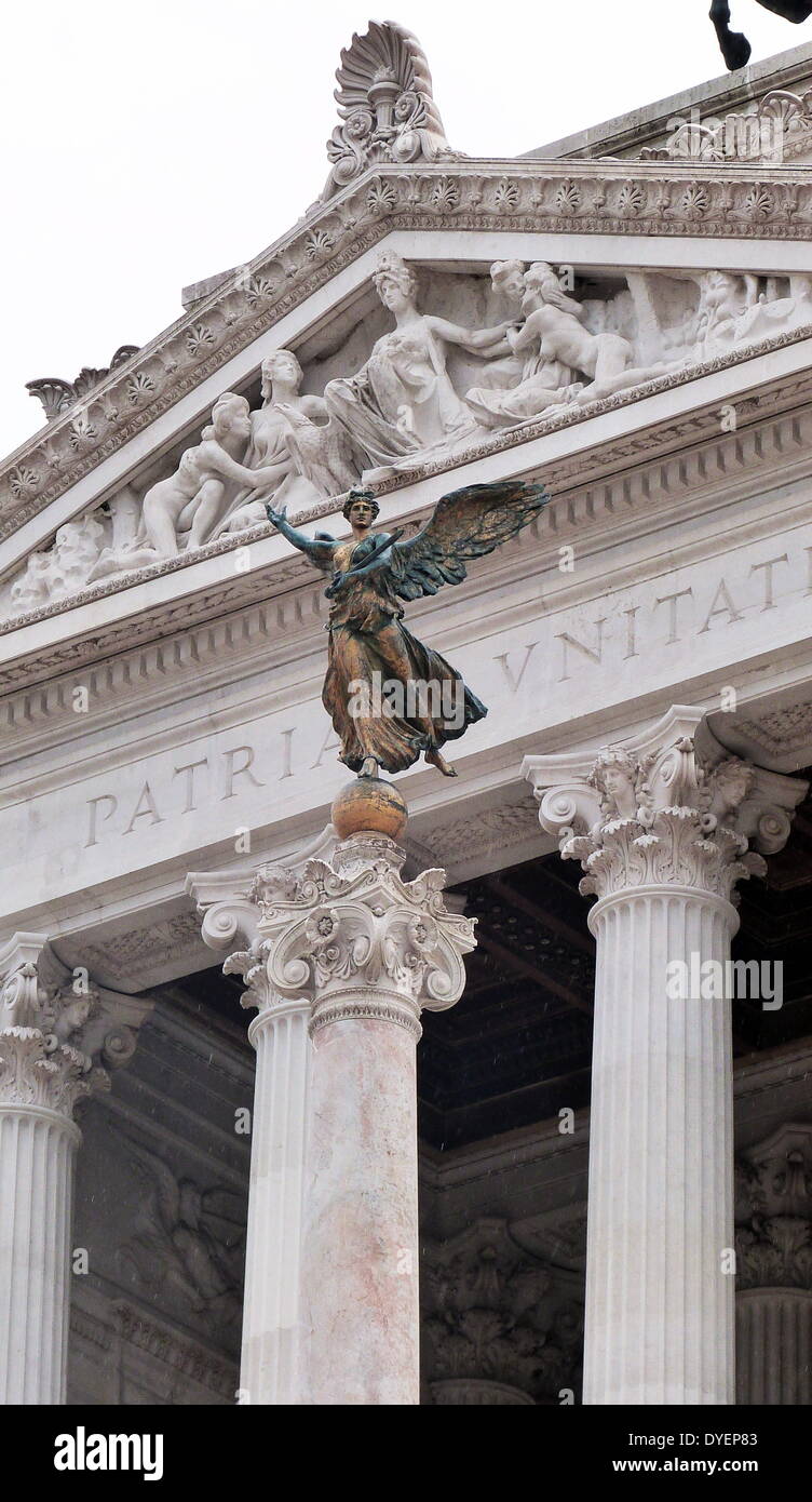 Detail einer Statue am Monumento Nazionale a Vittorio Emanuele II oder 'Il Vittoriano" ist ein Monument in Rom erbaute König Victor Emmanuel, der erste König von einer einheitlichen Italien zu ehren. Geöffnet: 1925; durch den Architekten Giuseppe Sacconi Stockfoto