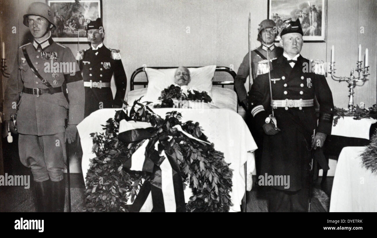 Tod von Präsident Paul von Hindenburg (1847 bis 2. August 1934) Preußisch-deutsche Feldmarschall, Staatsmann und Politiker, und diente als der zweite Präsident der Bundesrepublik Deutschland von 1925 bis 1934. Stockfoto