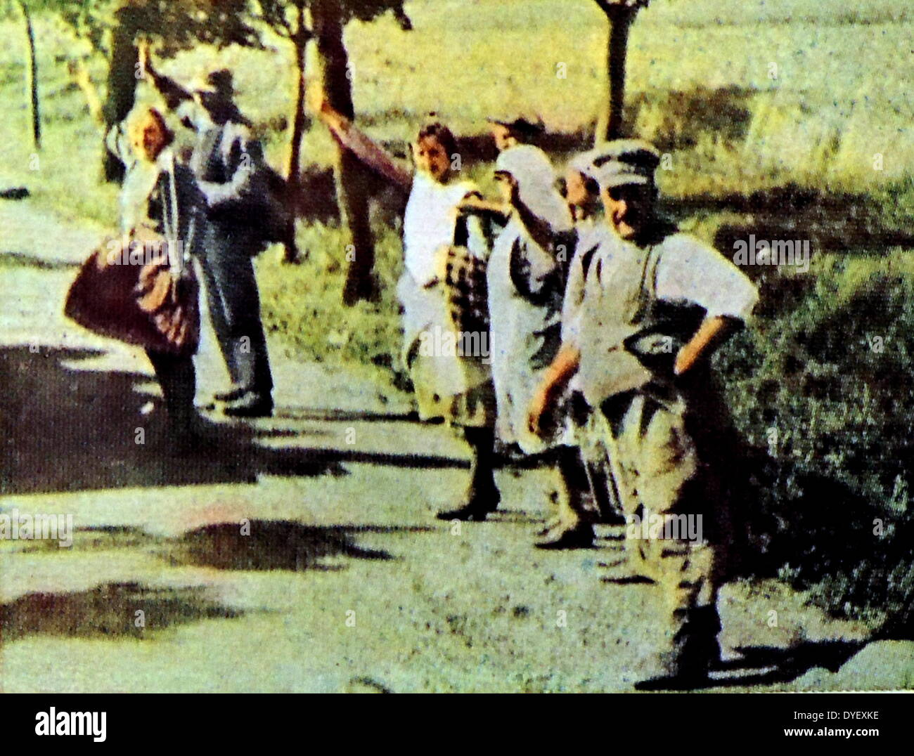 Menschen Welle an Adolf Hitler, als er die deutsche Landschaft 1933 Touren Stockfoto