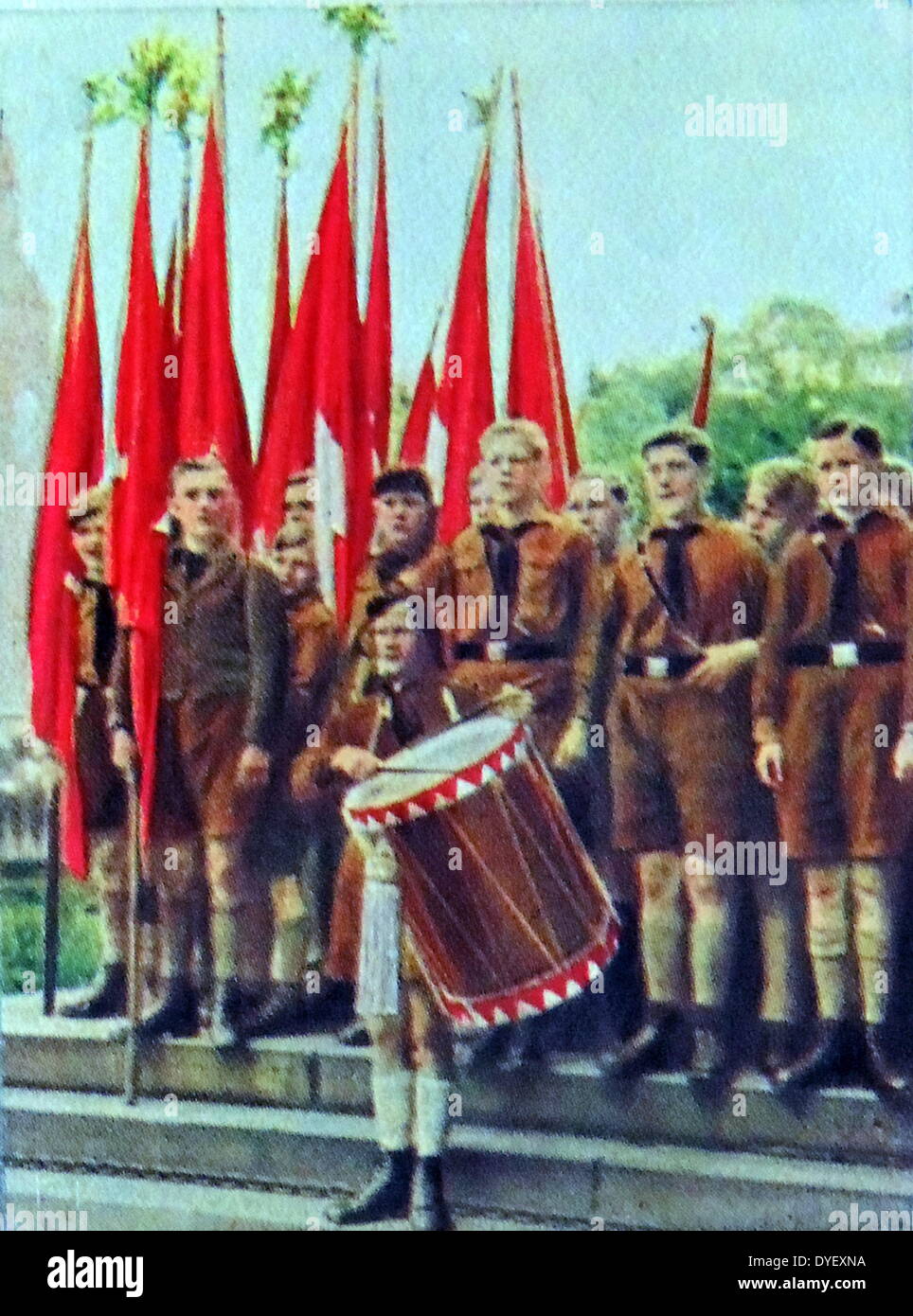 Hitler-Jugend-Truppe marschieren ca. 1933 Stockfoto