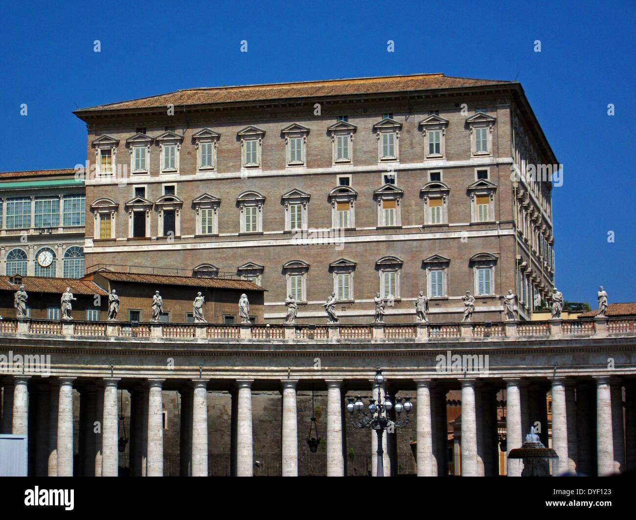 Die Apartments des Papstes auf dem Petersplatz im Vatikan, Italien. Die offiziellen religiösen Residenz von jede Portion Papst seit dem 17. Jahrhundert. Stockfoto