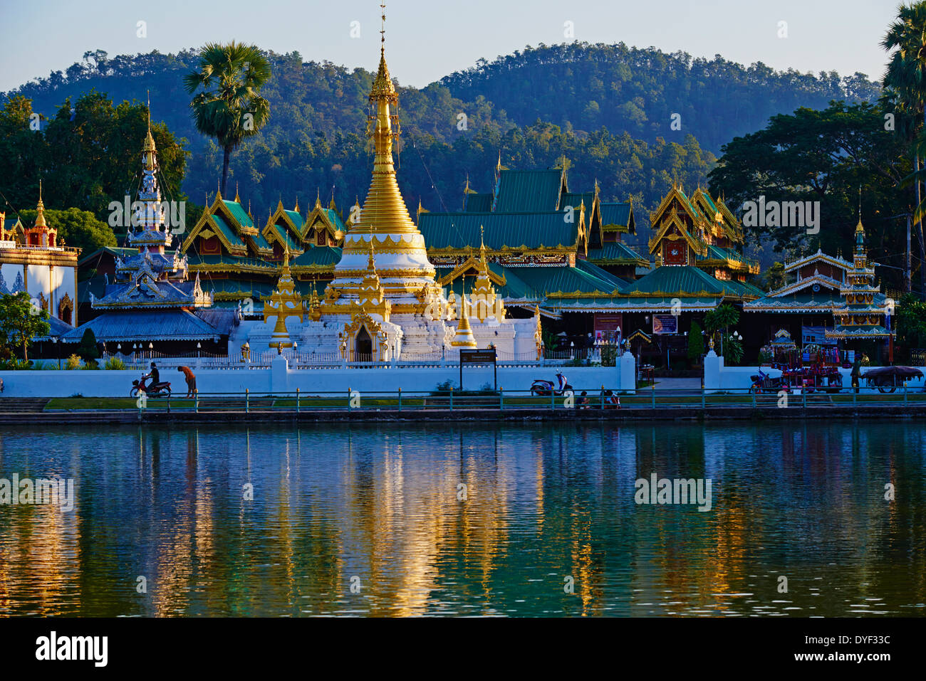 Thailand, Mae Hong Son, Wat Chong Klang auf der Nong Chong Kham Stockfoto