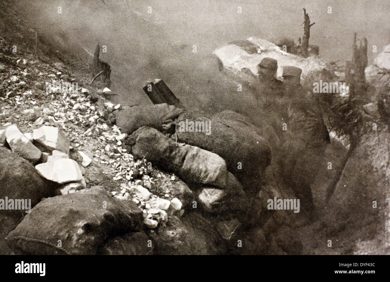 Noch während des Ersten Weltkrieges, die die Bedingungen der Gräben. Circa 1914-1918. Stockfoto