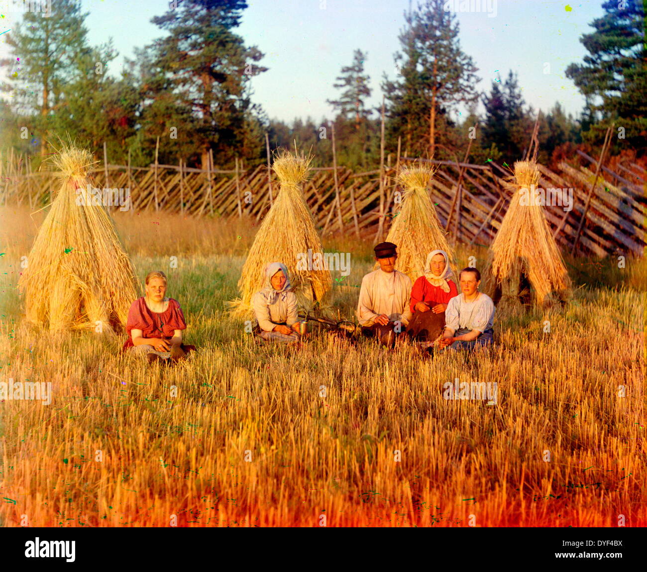 Auf der Stoppel Feld 1909. Sergey Prokudin-Gorsky. Stockfoto
