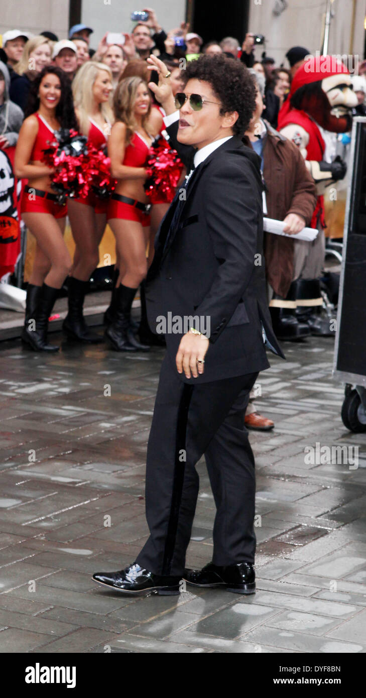 Bruno Mars kommt für die NBC-Toyota-Konzertreihe mit New York City: Bruno Mars wo: New York City NY USA bei: 10. Dezember 2012 Stockfoto