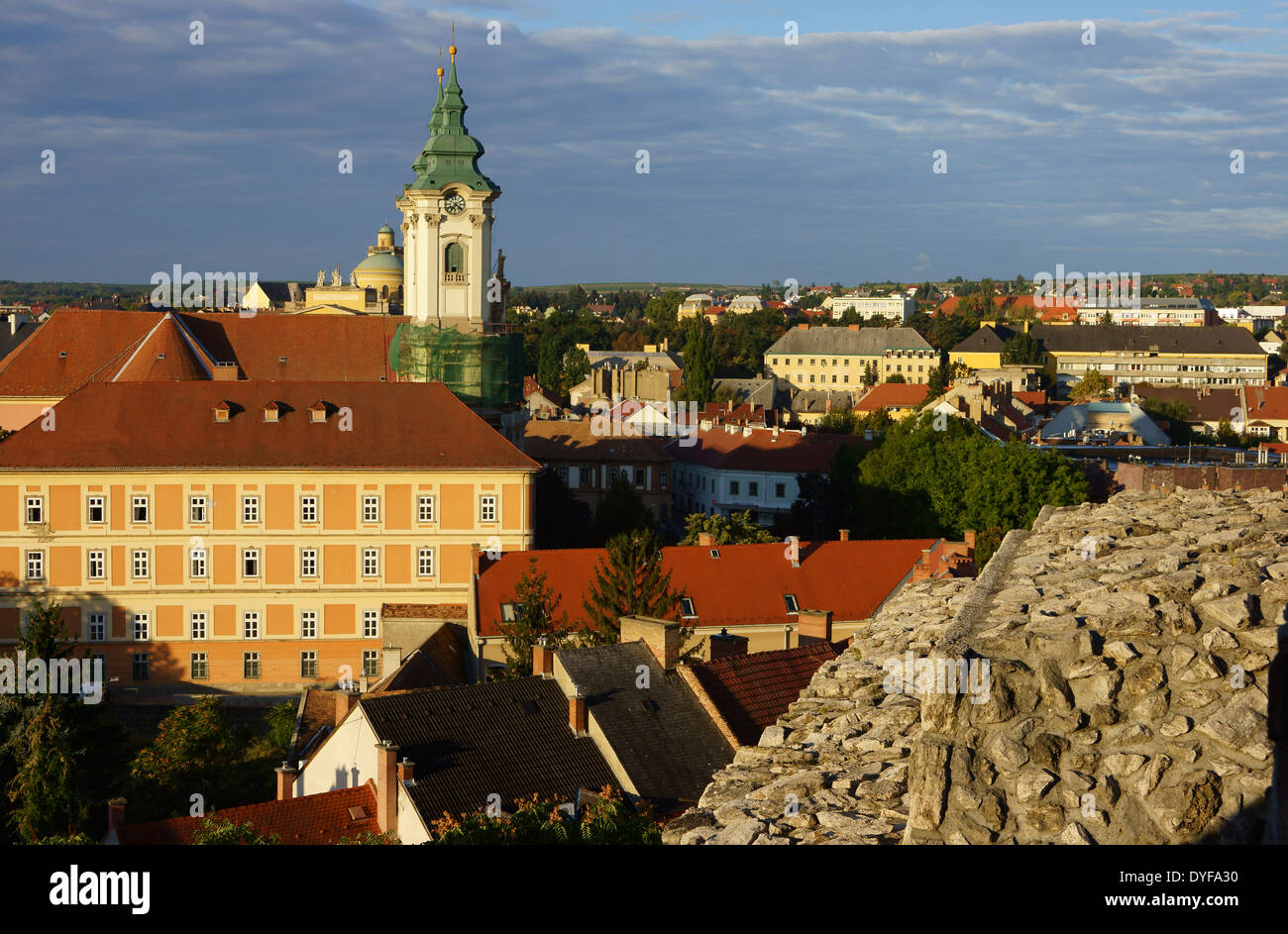 Stadt Eger mit Minoritenkirche, Ungarn Stockfoto