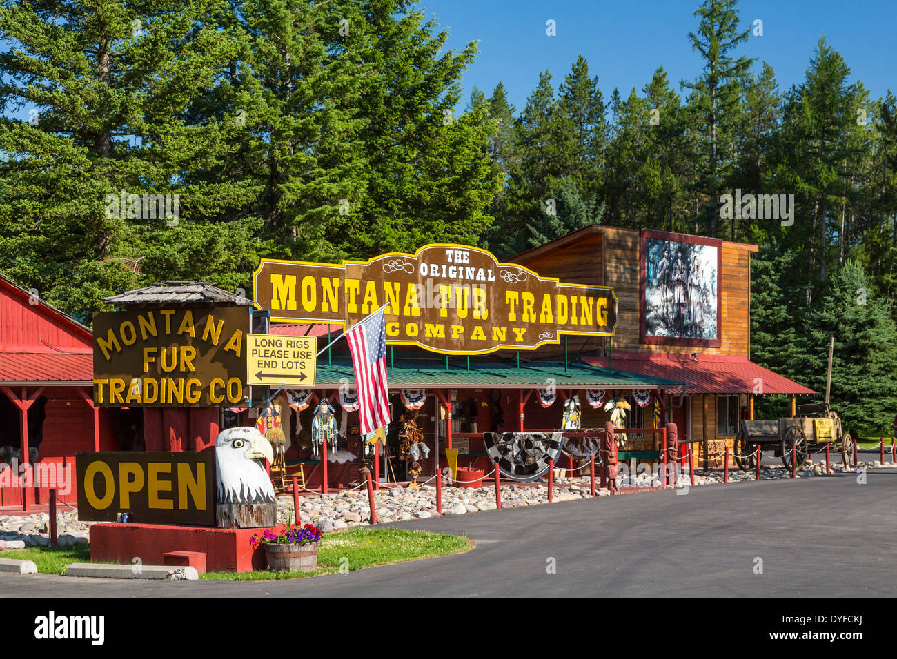 Die Montana Fur Trading Company Storefront auf Martin City, Montana, USA. Stockfoto