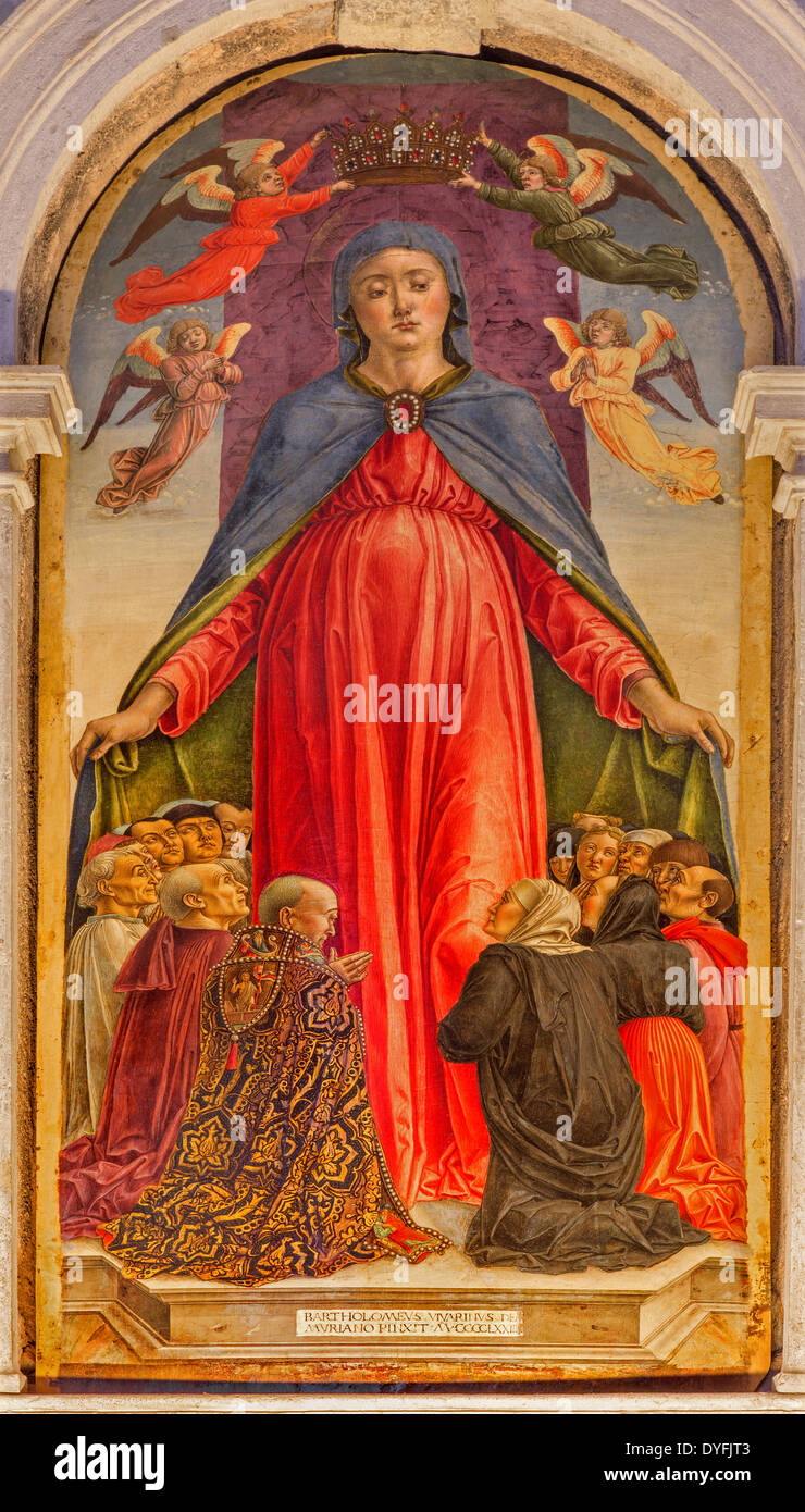 Venedig - La Vergine della Misericordia (Jungfrau der Gnade) von Bartolomeo Vivarini (1432-1491) Basilica di San Giovanni e Paolo Stockfoto
