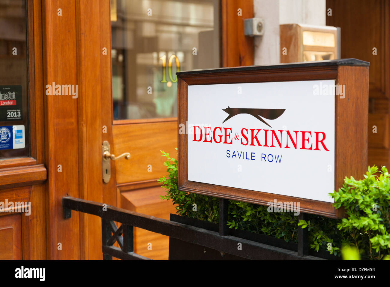 Dege & Skinner, Herren Outfitters, Savile Row, London, UK Stockfoto