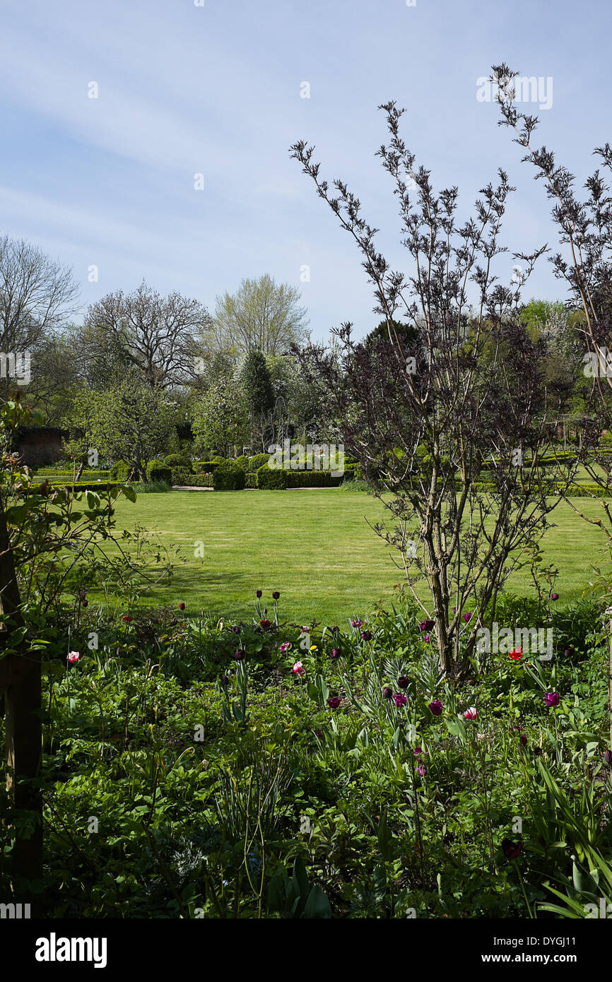 Das preisgekrönte Gärten von West Green House in Ostern Sonne Stockfoto