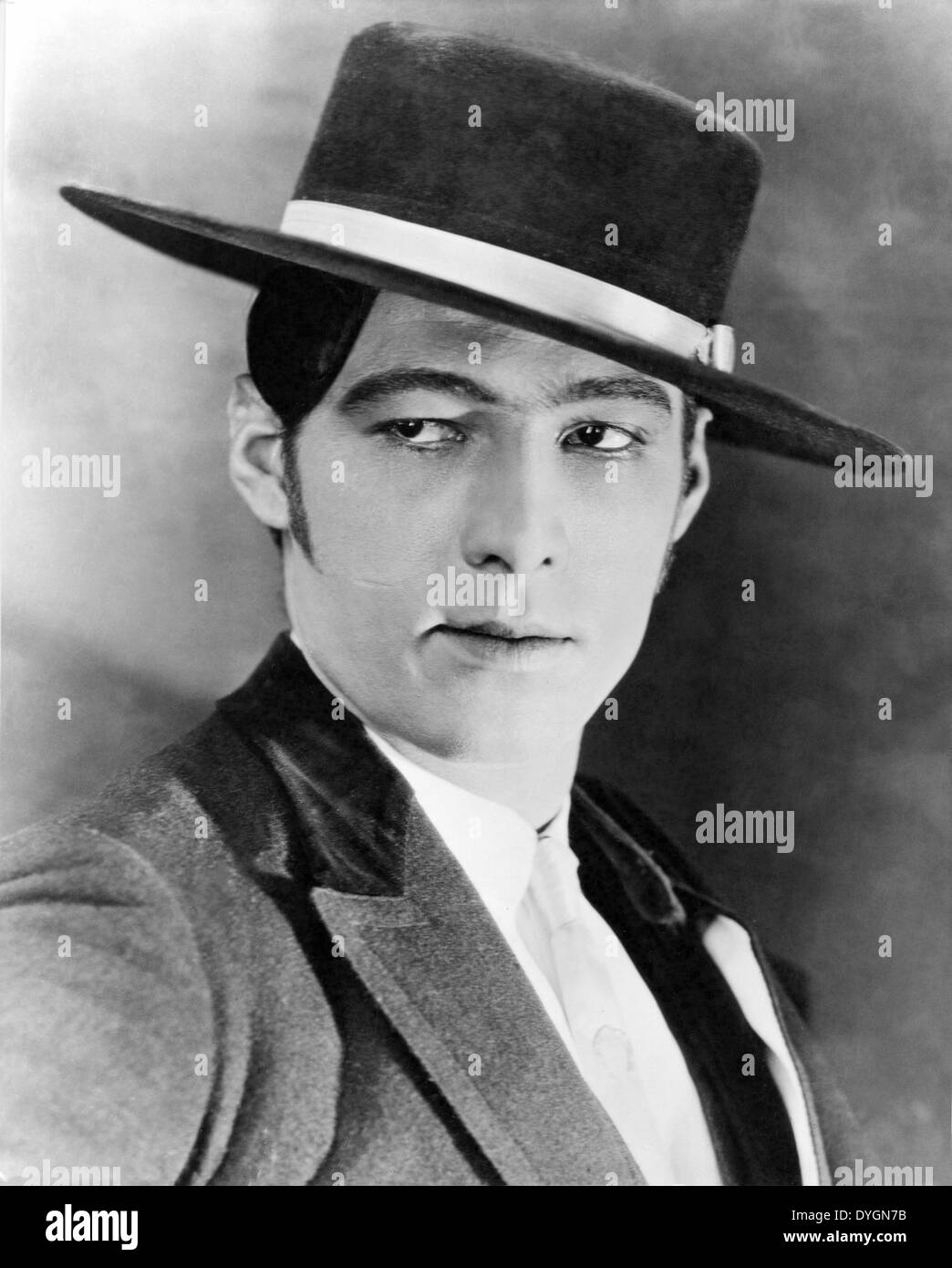 DIE VIER REITER DER APOKALYPSE (1921) RUDOLPH VALENTINO, REX INGRAM (DIR) FOAP 006 MOVIESTORE COLLECTION LTD. Stockfoto