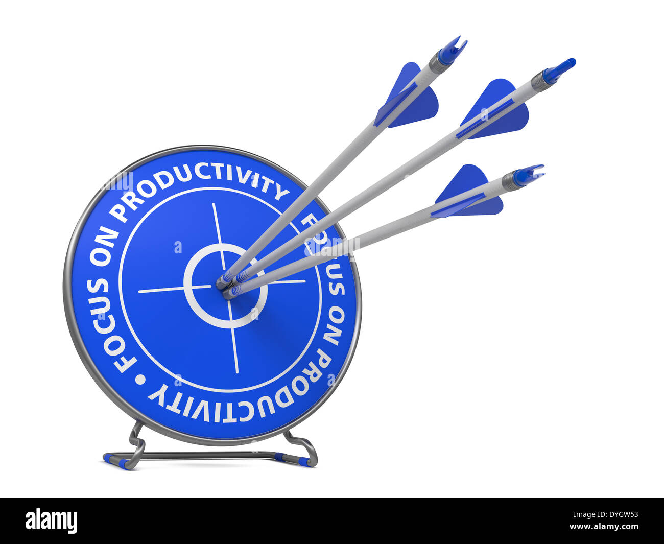 Produktivität-Konzept im Mittelpunkt. Drei Pfeile in blaue Zielscheibe getroffen. Stockfoto