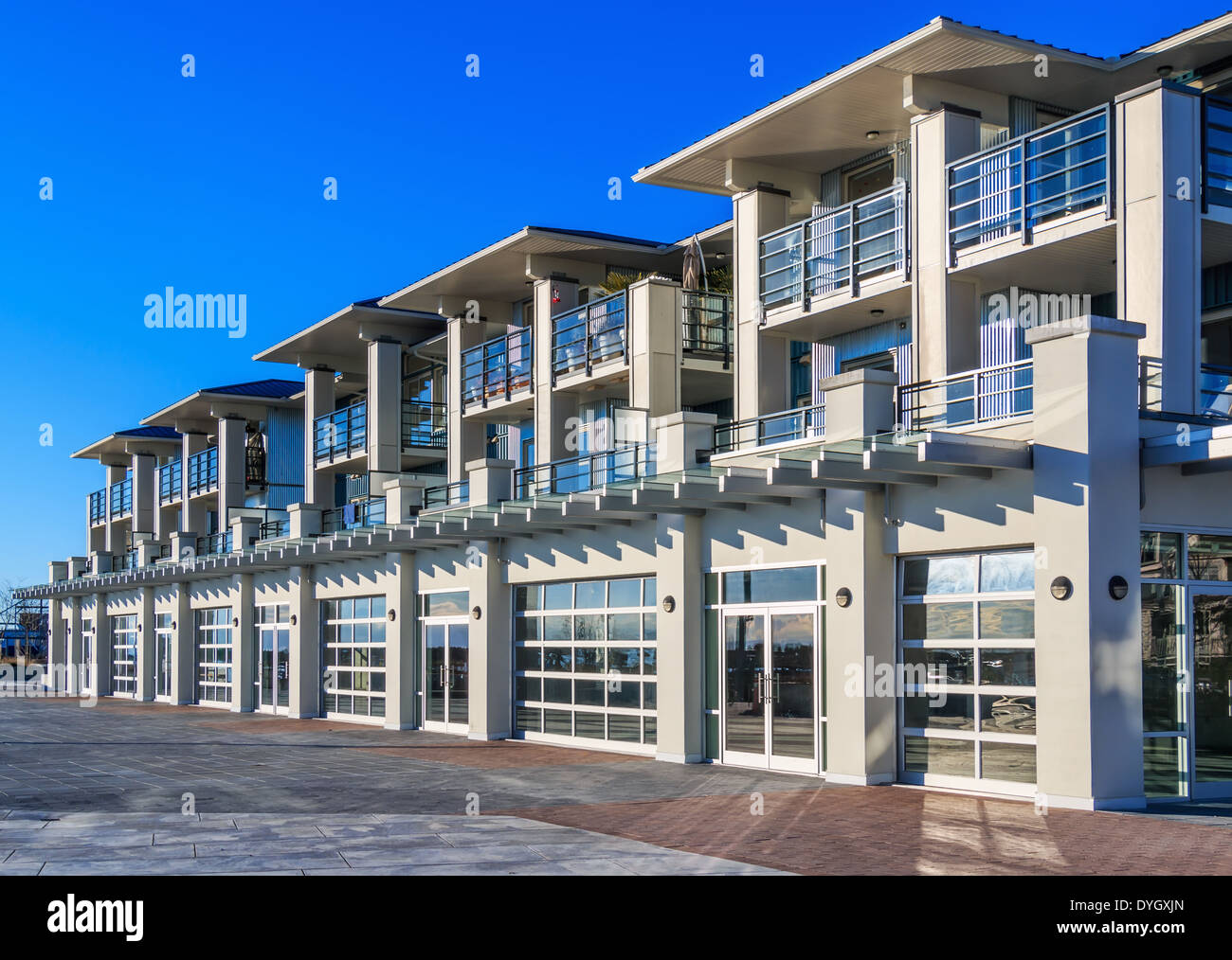 Architektonische Details des modernen Wohnhauses. Richmond, BC, Kanada Stockfoto