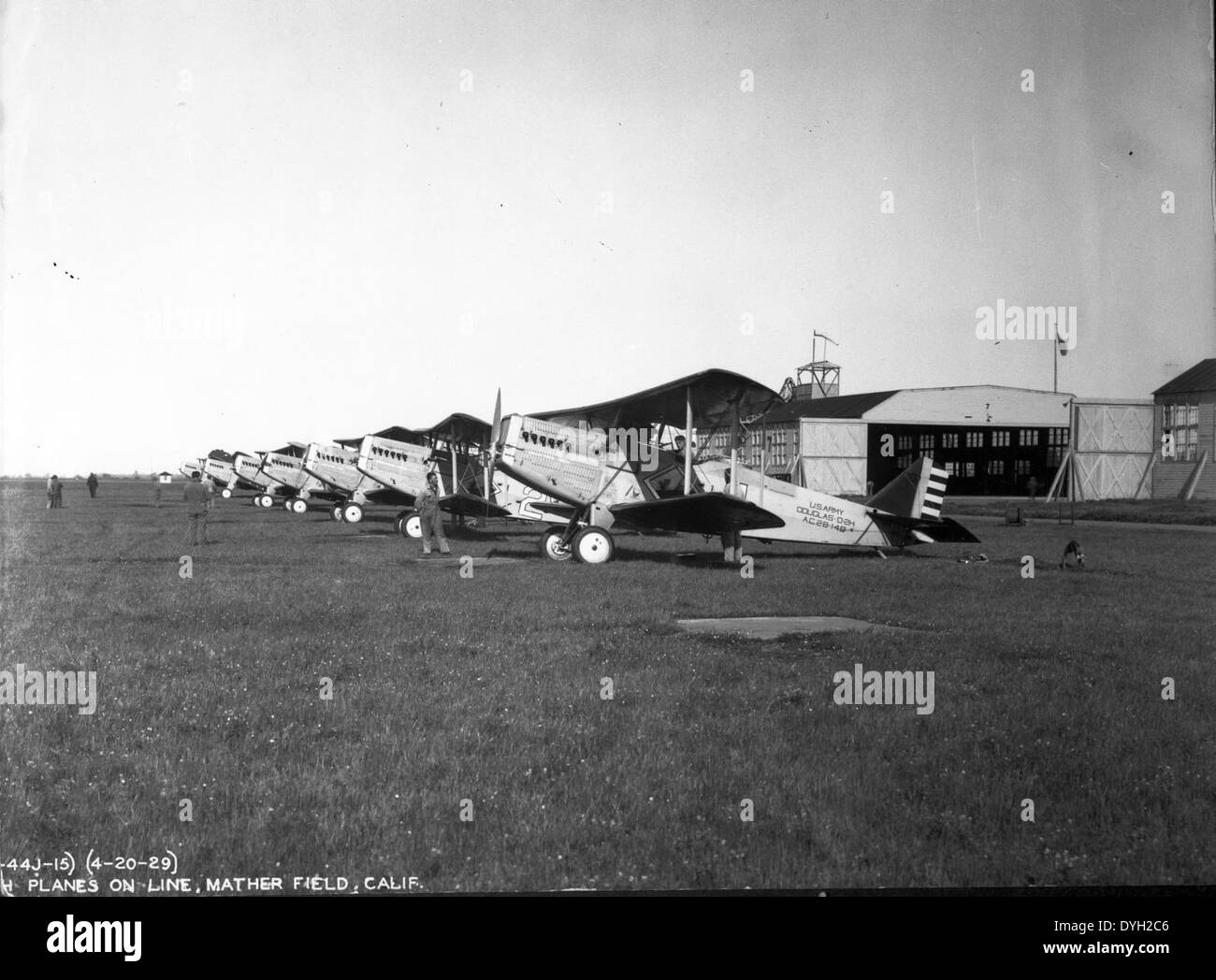 Dieses Foto zeigt ein Douglas O-2H-Flugzeug mit der Hecknummer 28-140, das am 20. April 1929 der 91st Observation Squadron im Mather Field zugewiesen wurde. Das Flugzeug wurde Ende der 1920er Jahre zur Aufklärung und Beobachtung eingesetzt Stockfoto