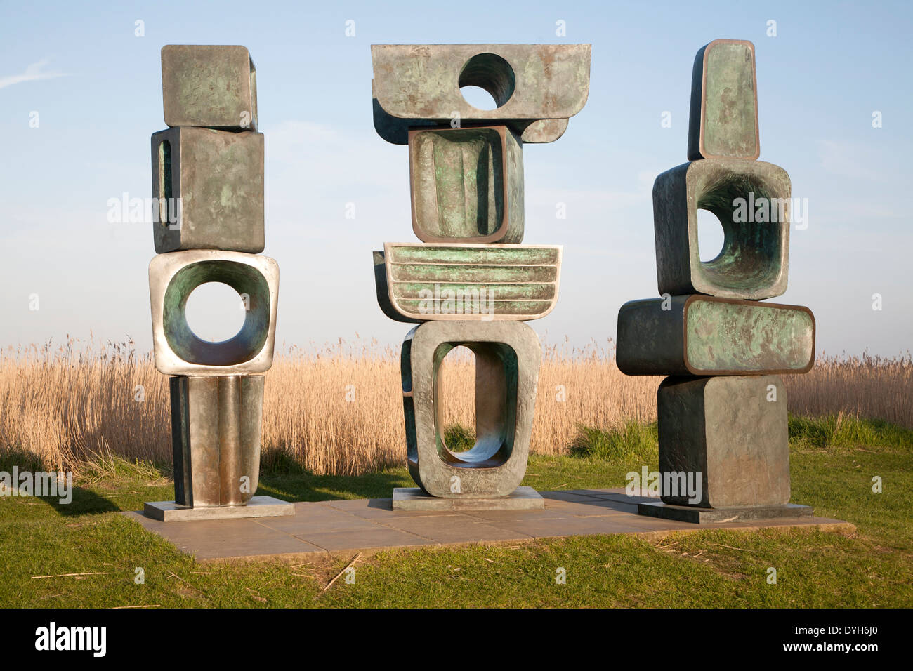 Die Family of Man-Skulptur von Barbara Hepworth gegründet 1970 bei Snape Maltings, Suffolk, England Stockfoto