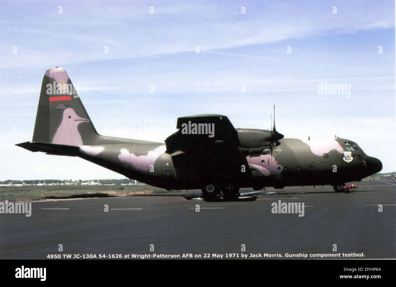 Der Lockheed JC-130A, Hecknummer 54-1626, wurde vom 4950. Test Wing am Wright-Patterson AFB für verschiedene Test- und Transportmissionen eingesetzt. Dieses Foto, aufgenommen am 22. Mai 1971, zeigt das Flugzeug während seines Betriebs. Stockfoto