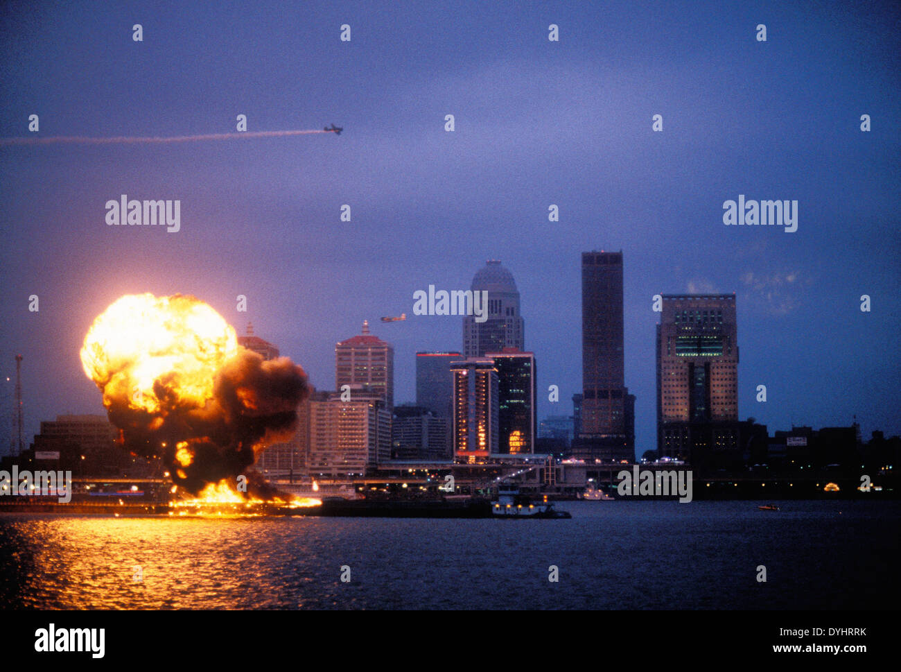 Explosion auf Feuerwerk Kahn vor 1999 Donner über Louisville Feuerwerk in Louisville, Kentucky Stockfoto