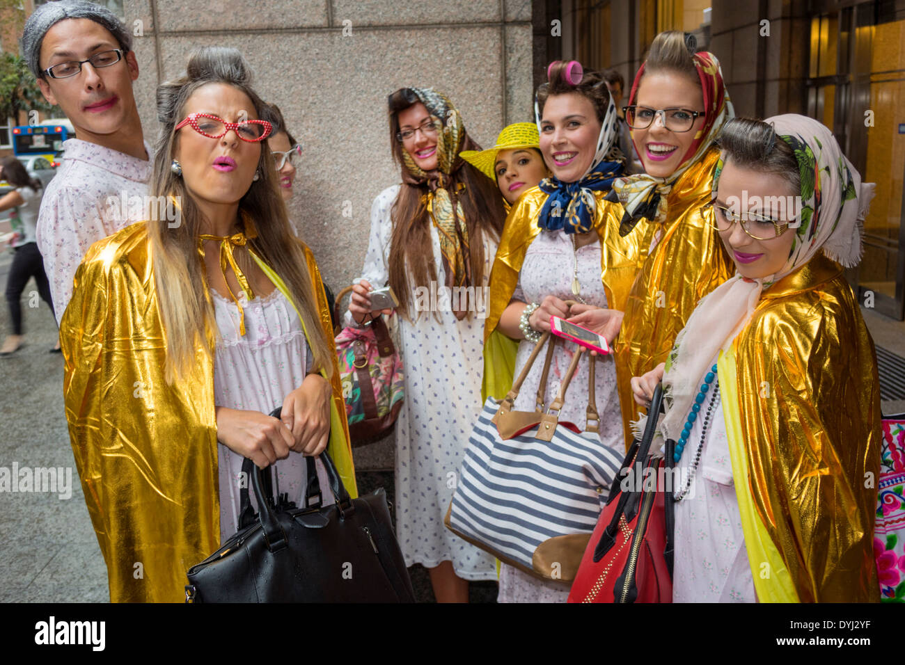 Frauen Outfits Stockfotos und bilder Kaufen Alamy