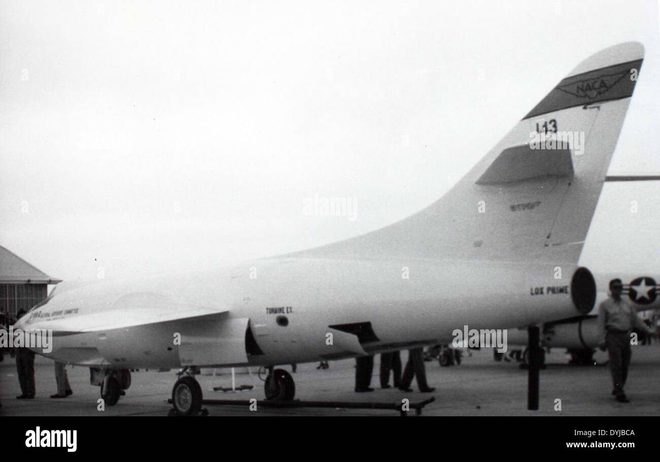 Die Douglas D-558-2 war ein raketenbetriebenes Forschungsflugzeug, das von der US Navy und der NASA eingesetzt wurde, um die Grenzen des Überschallfluges zu erforschen. Sie spielte eine Schlüsselrolle bei der Entwicklung der Hochgeschwindigkeitsluftfahrttechnologie. Stockfoto