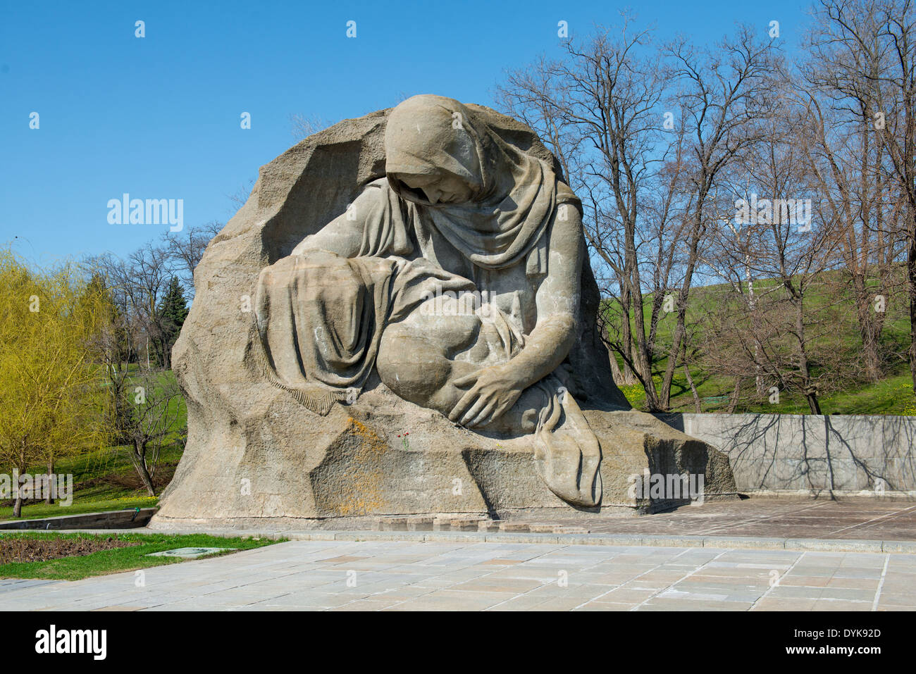 Das Denkmal der trauernden Mutter in Mamajew Kurgan Gedenkanlage in Wolgograd (ehemals Stalingrad), Russland. Stockfoto