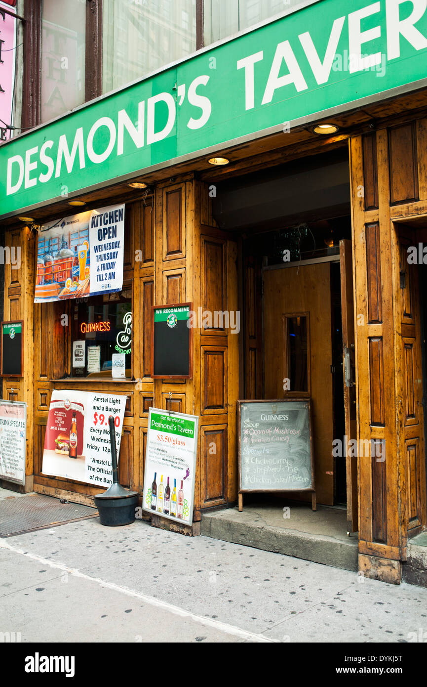 Desmonds Taverne Corner Bar Restaurant im Zentrum von New York City, USA Stockfoto