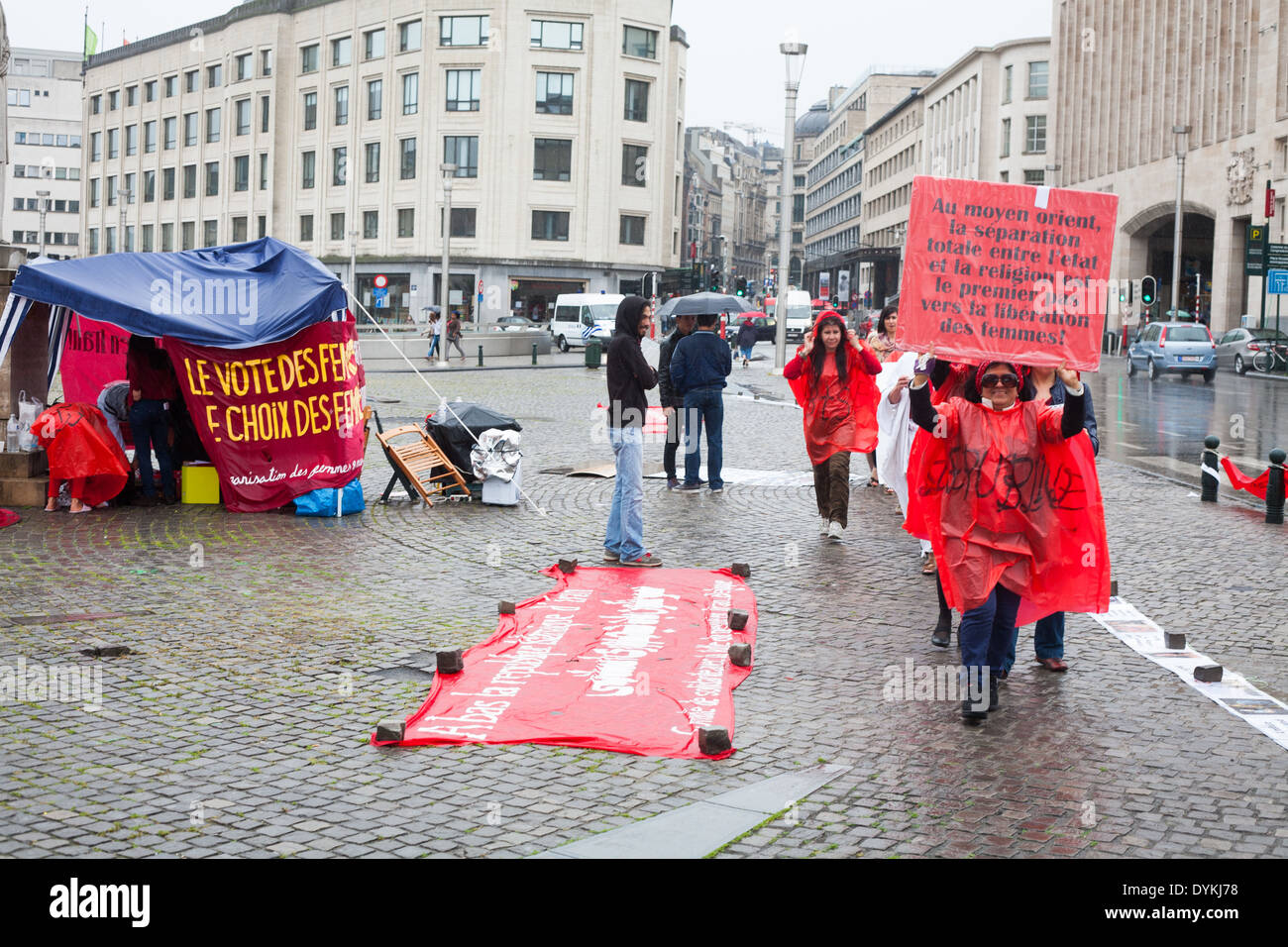 Arabische Frauen im Zentrum der Stadt Brüssel demonstrieren gegen Missbrauch und Unterdrückung Stockfoto