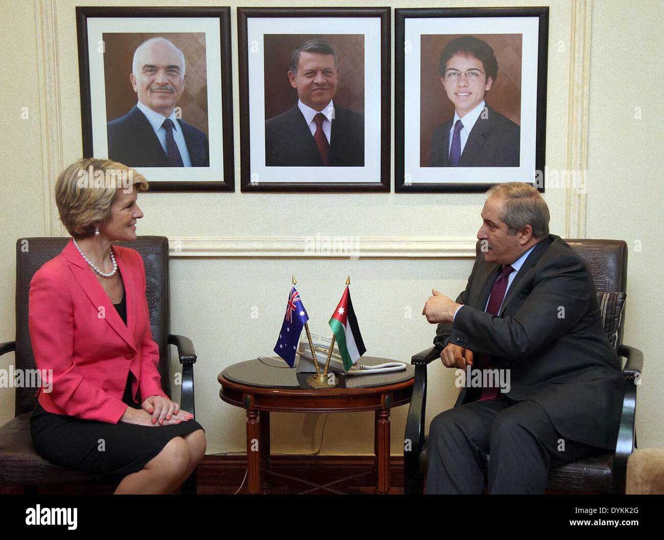Amman. 22. April 2014. Jordanian Foreign Minister Nasser Judeh (R) trifft sich mit dem Besuch der australischen Außenminister Julie Bishop in Amman, Hauptstadt von Jordanien, am 21. April 2014. © Xinhua/Alamy Live-Nachrichten Stockfoto
