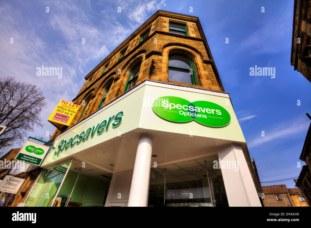 Specsavers Shop Zeichen Optiker High Street Läden Skipton Stadt Yorkshire Dales National Park, UK-England Stockfoto