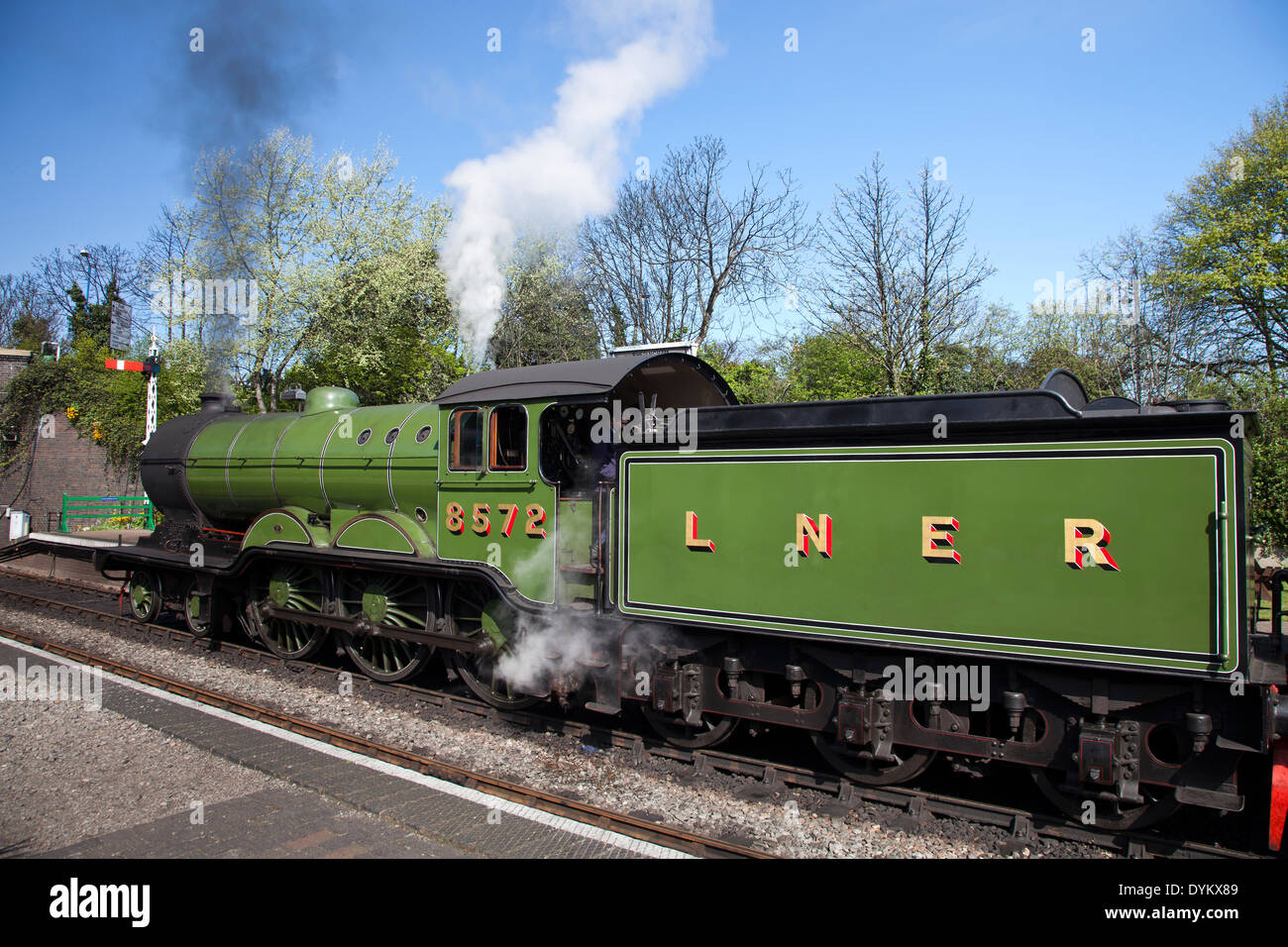 Dampfmaschine wartet Sheringham Station North Norfolk Poppy Online verlassen Stockfoto