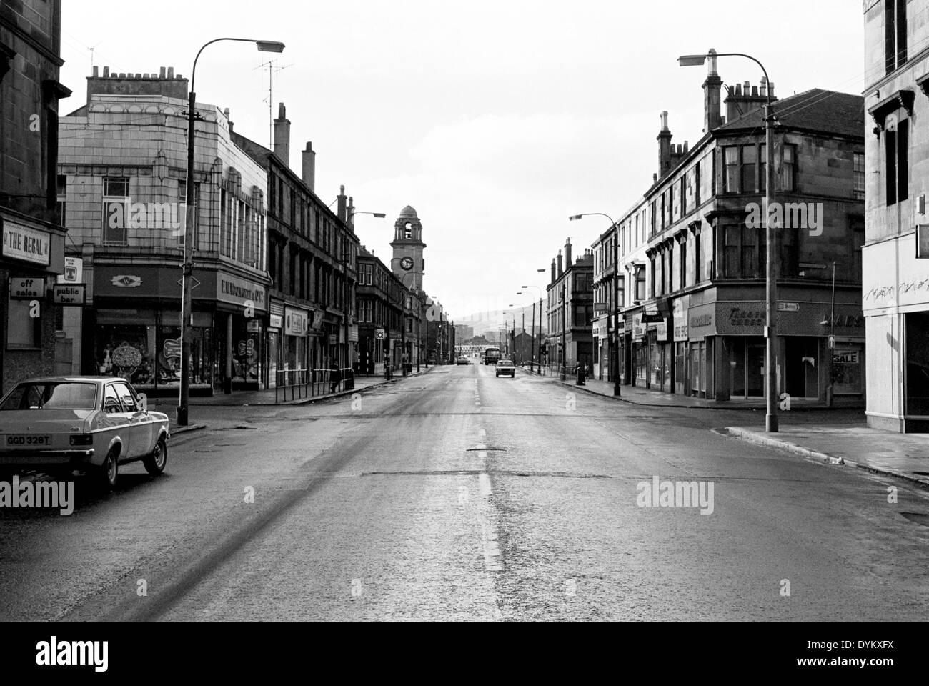 Glasgow Road, Clydebank, 1979. Dies war einst der wichtigste blühende Einkaufsviertel aber wird derzeit abgerissen Stockfoto