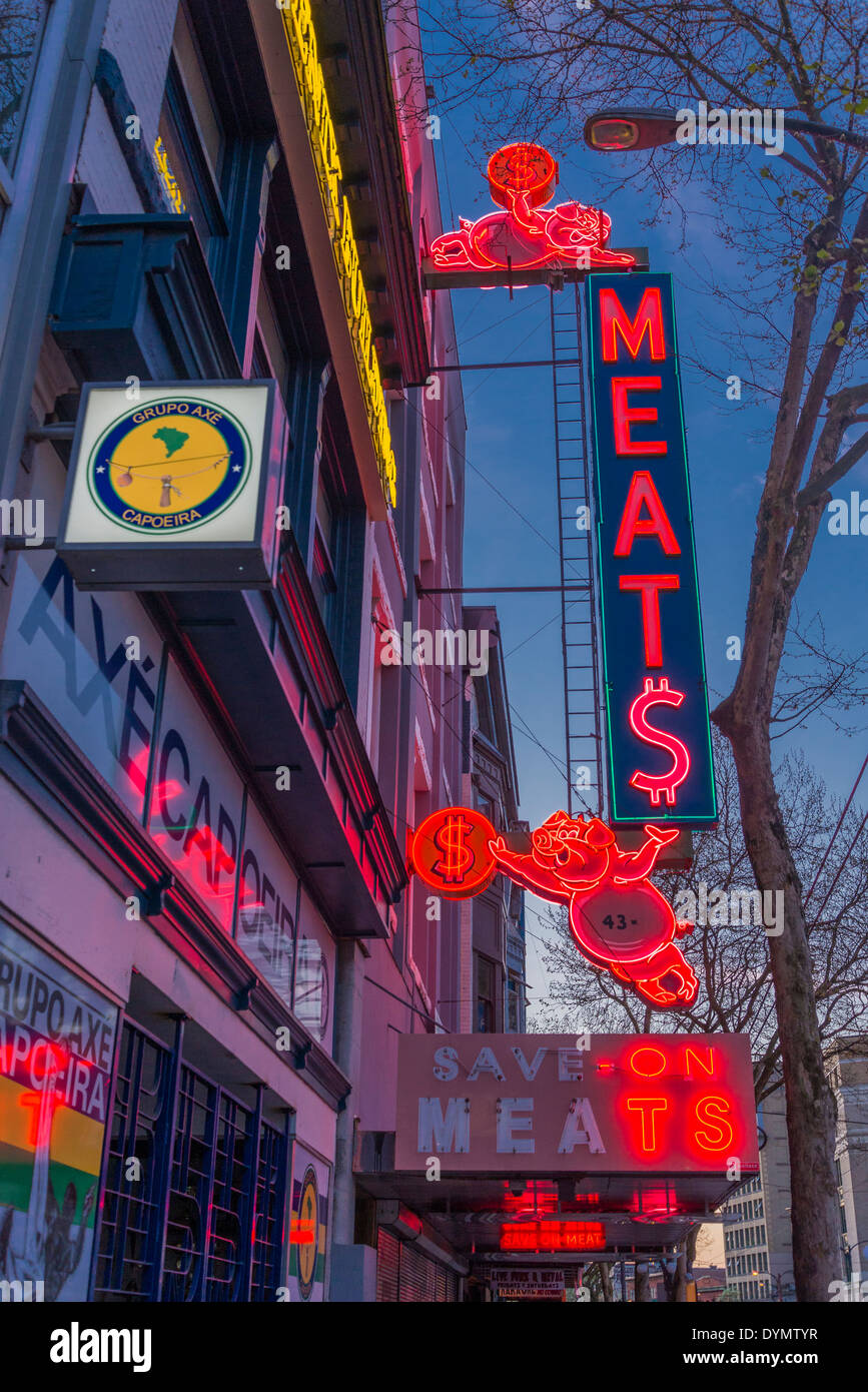 Kultig, speichern auf Fleisch Schwein Leuchtreklame, DTES, Downtown Eastside, Vancouver, Britisch-Kolumbien, Kanada Stockfoto