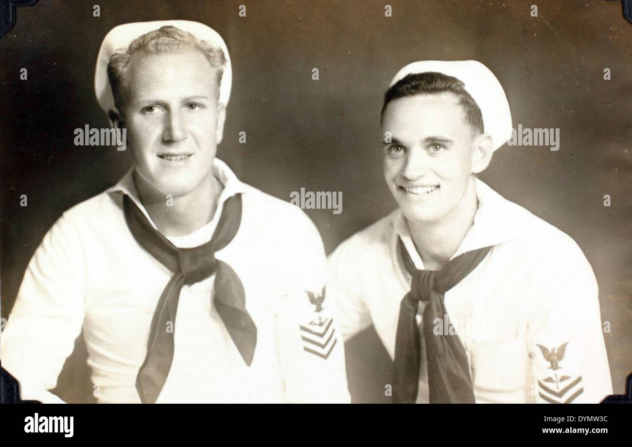 Das AL 2 Rowell Album Foto zeigt die Segelflugaktivitäten während des Ersten und Zweiten Weltkriegs, darunter auch bekannte Persönlichkeiten wie Rowell. Das Hochfliegen wurde zwischen den Kriegen zu einer wichtigen Methode des Flugtrainings und der Erholung, was die frühe militärische Flugtaktik beeinflusste. Stockfoto