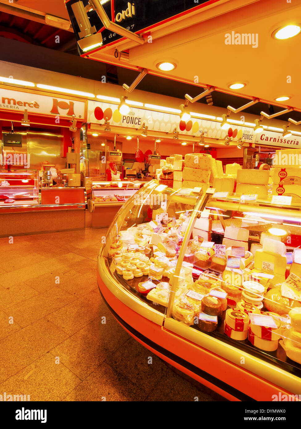 Innenansicht des Mercat de Santa Caterina - frische Lebensmittel-Markt in Barcelona, Katalonien, Spanien Stockfoto